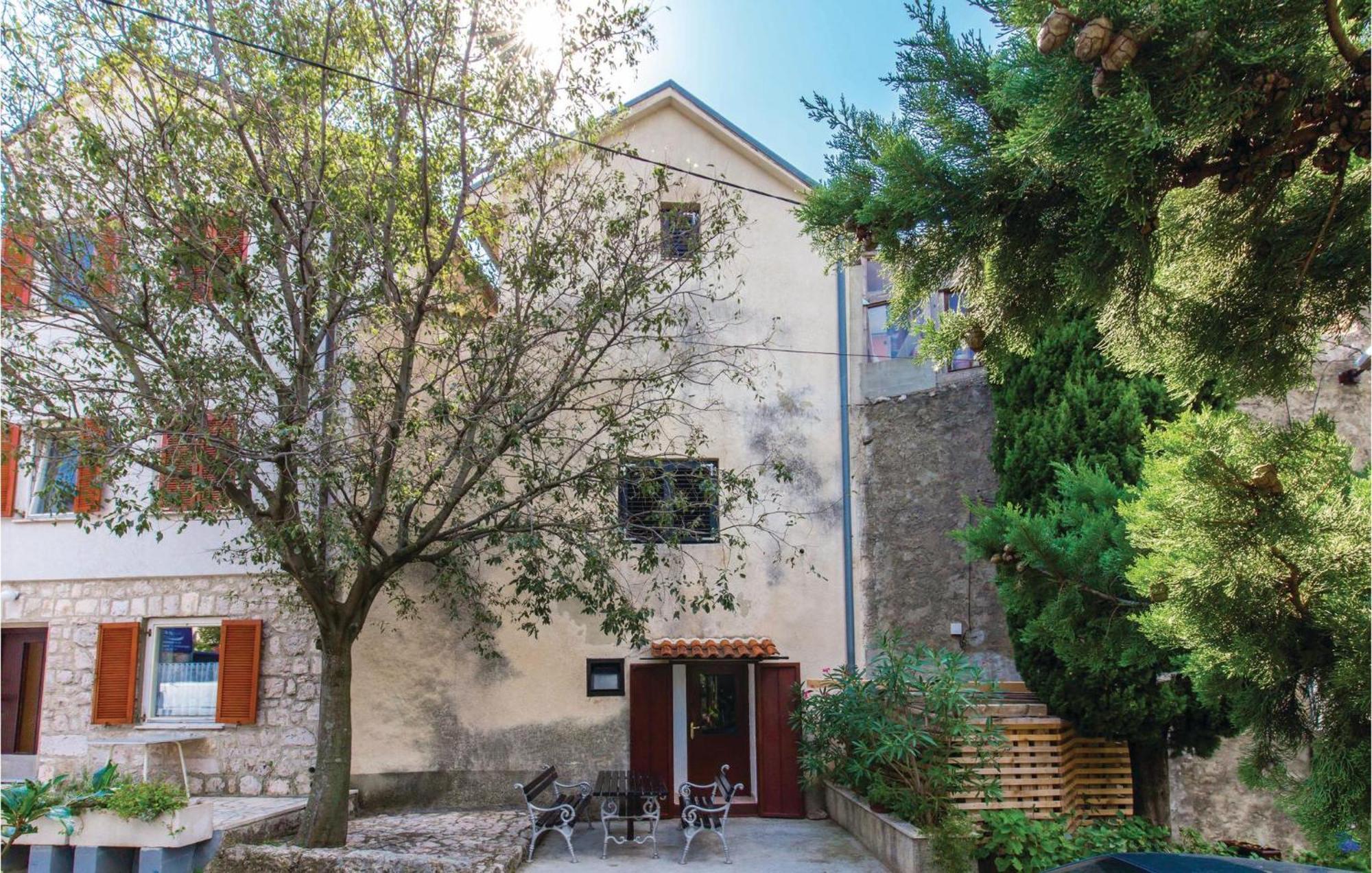Amazing Apartment In Novi Vinodolski With Wifi Екстериор снимка